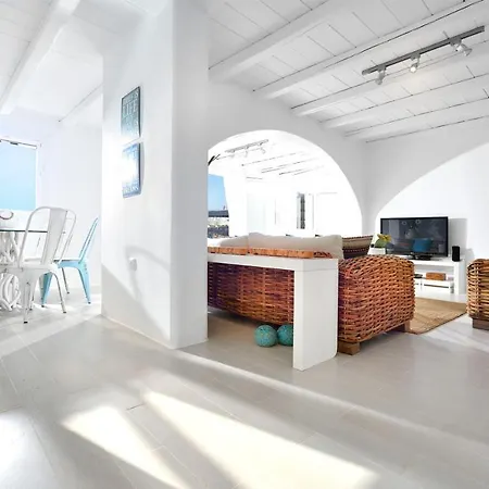 Aqua 4, 2 Private Pools And Jacuzzi, Mykonos Villa